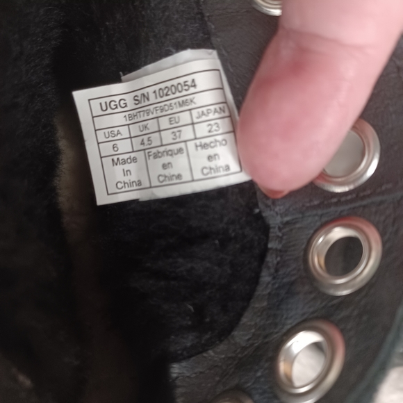 Ugg Boots - Picture 9 of 9